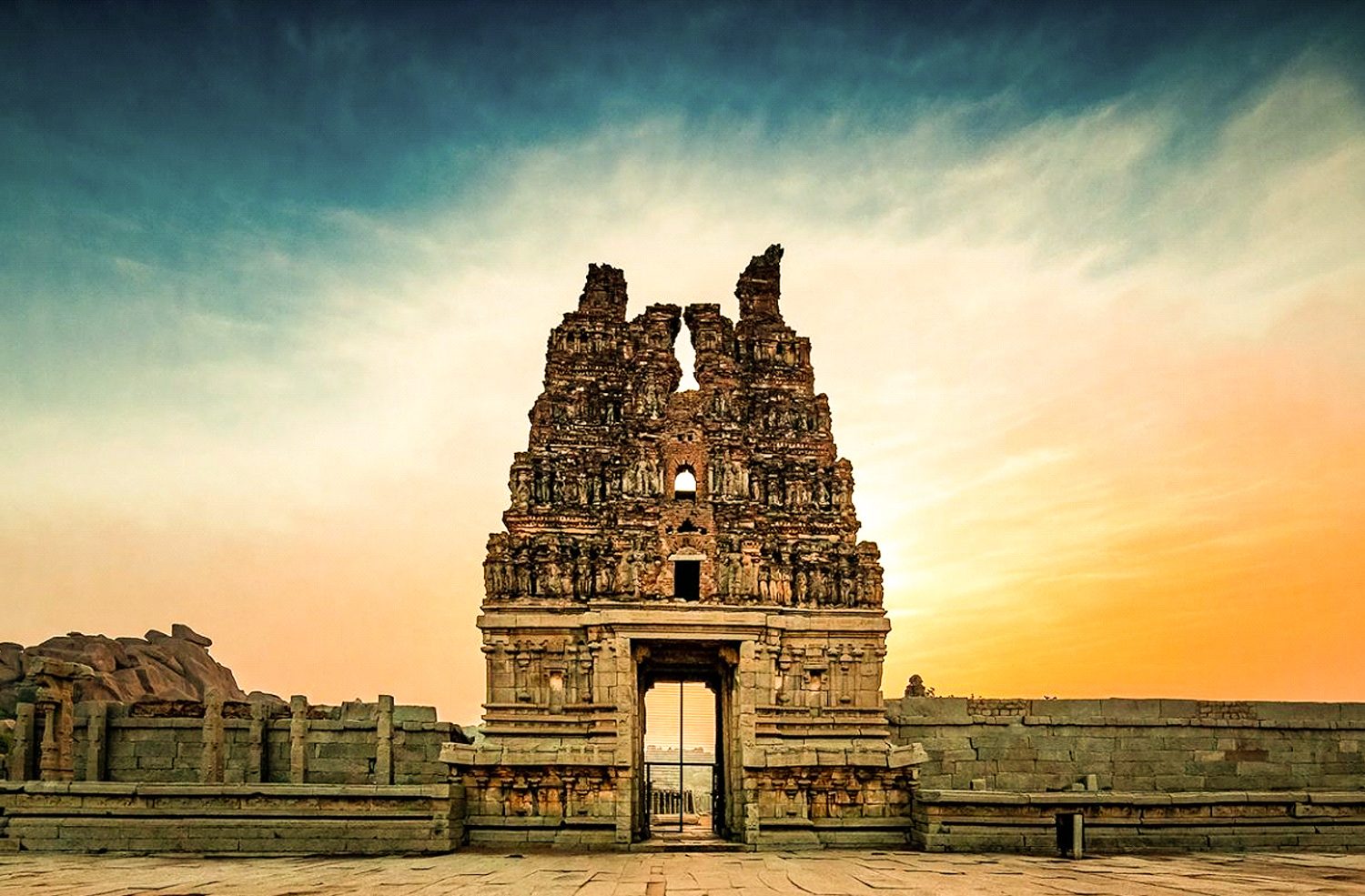 Hampi Heritage Sightseeing Tour – Explore the Ancient City of Ruins